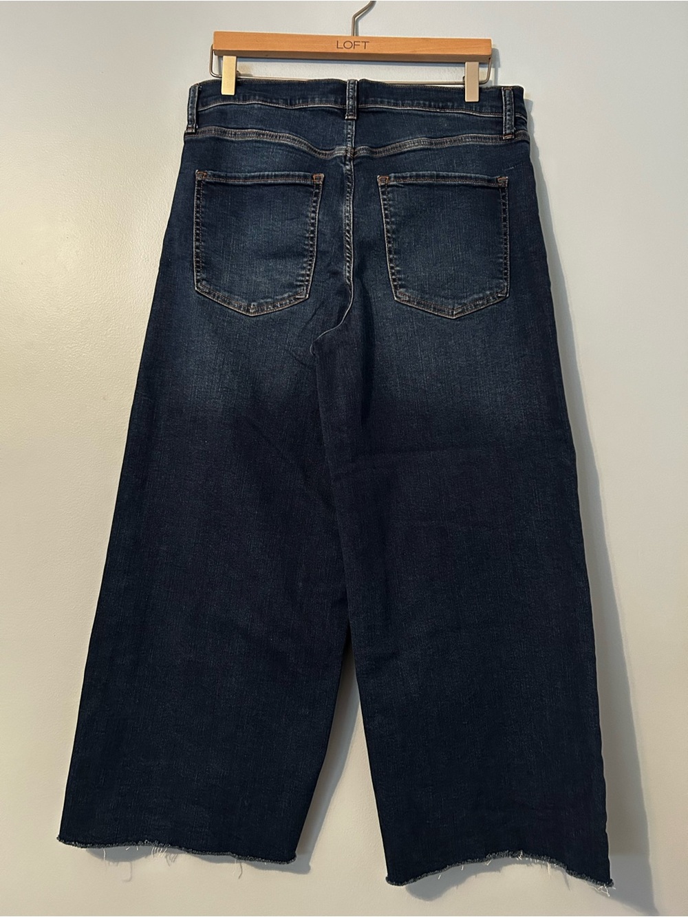 Ladies size 32/14 wide leg high rise button up jean. - Picture 3 of 10